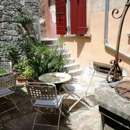 Old Town Garden Apartamento